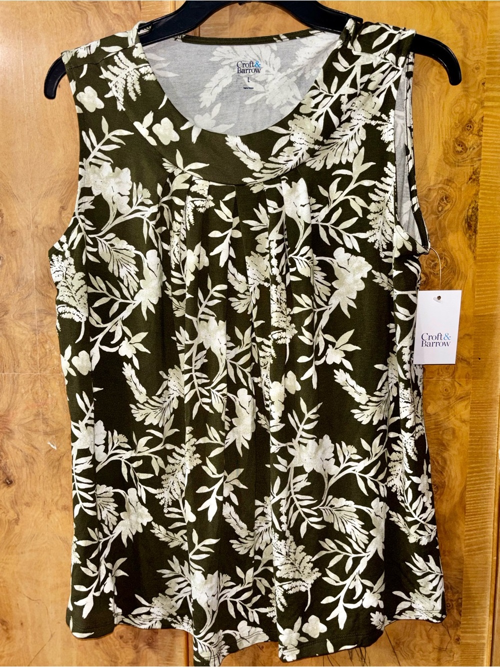 croft & barrow Olive and White Floral Pleated Neck Camisole size L
